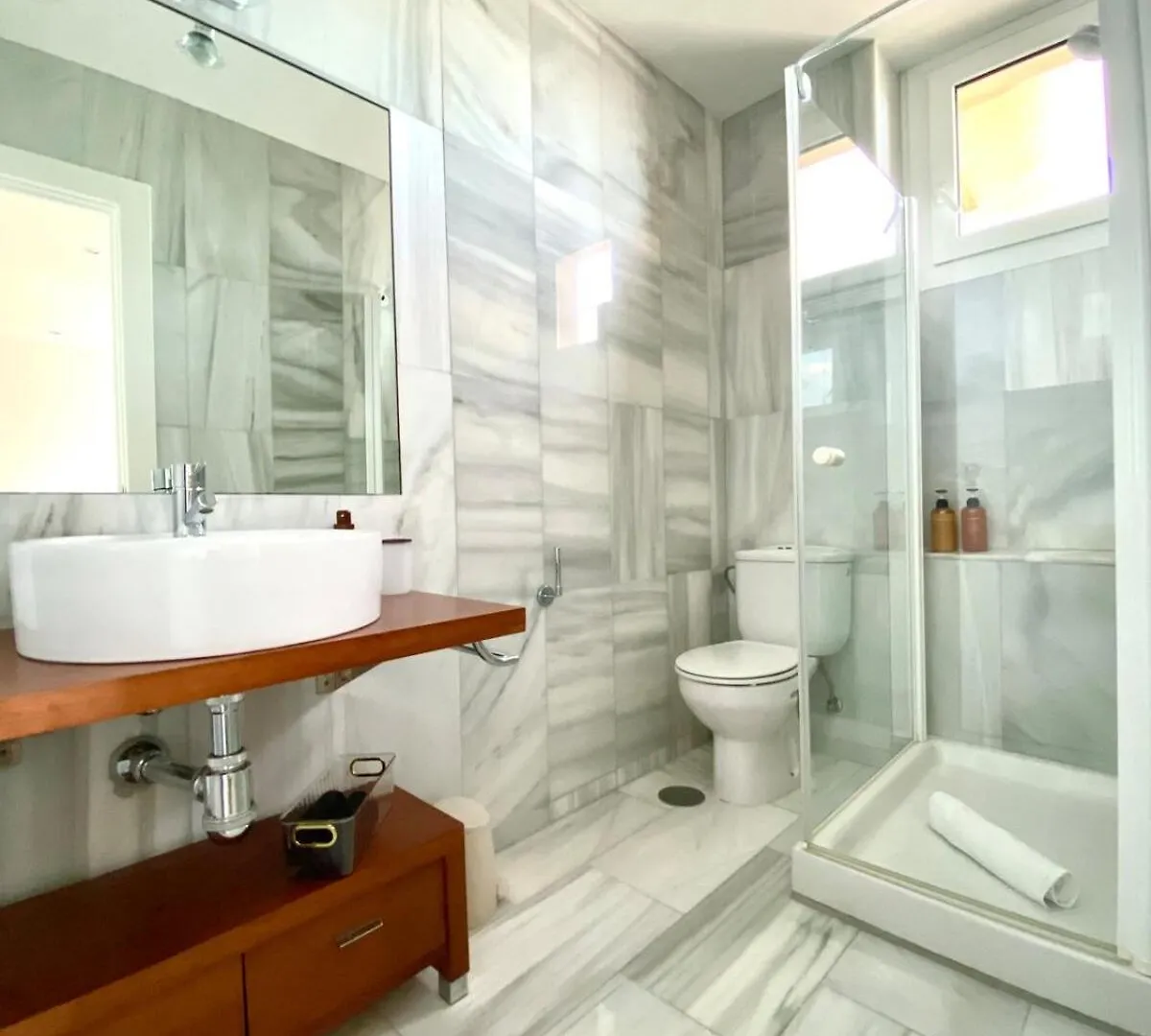 Appartamento La Carihuela Terrace, Sea Views And Pool Torremolinos