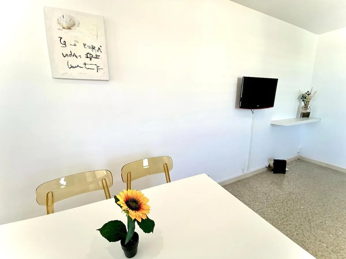 Apartment Ferienwohnung La Carihuela Terrace, Sea Views And Pool Torremolinos